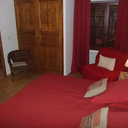 Le Domaine Du Grand Cellier Chambres D'Hotes En Savoie Tournon Ruang foto