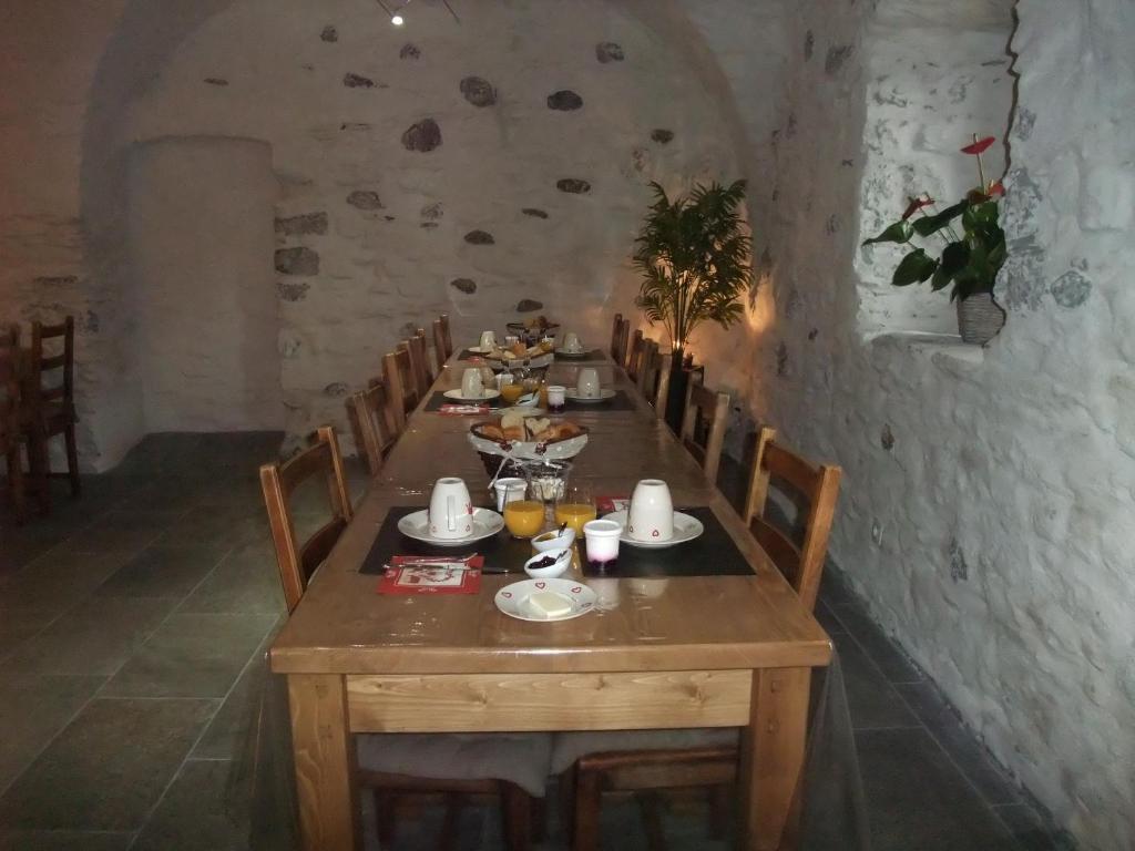 Le Domaine Du Grand Cellier Chambres D'Hotes En Savoie Tournon Bagian luar foto