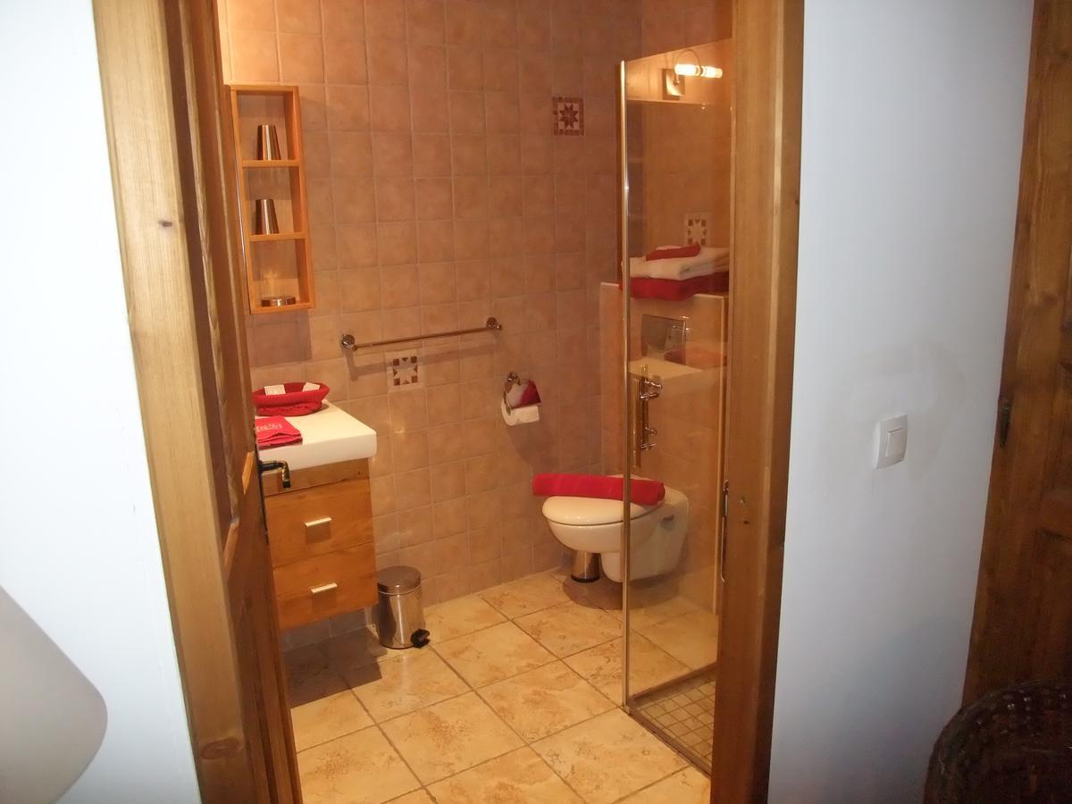 Le Domaine Du Grand Cellier Chambres D'Hotes En Savoie Tournon Bagian luar foto